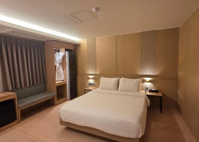 The Hotel Ciudad Metropolitana de Busan