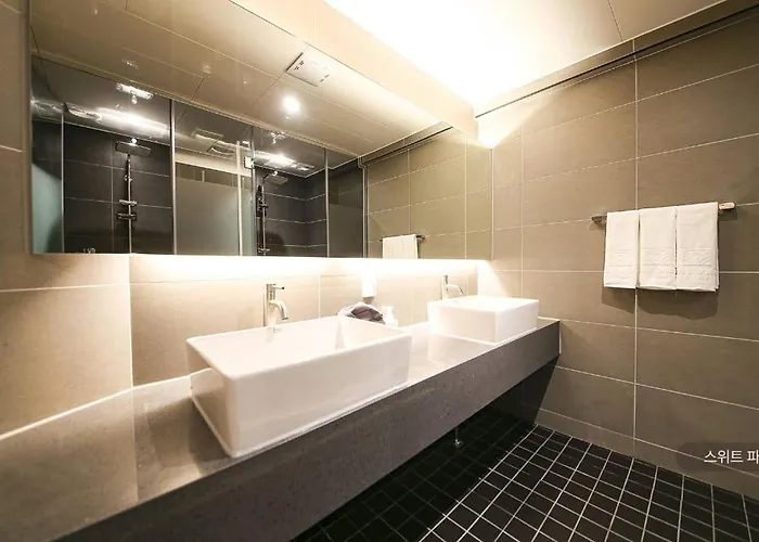 The Hotel Ciudad Metropolitana de Busan